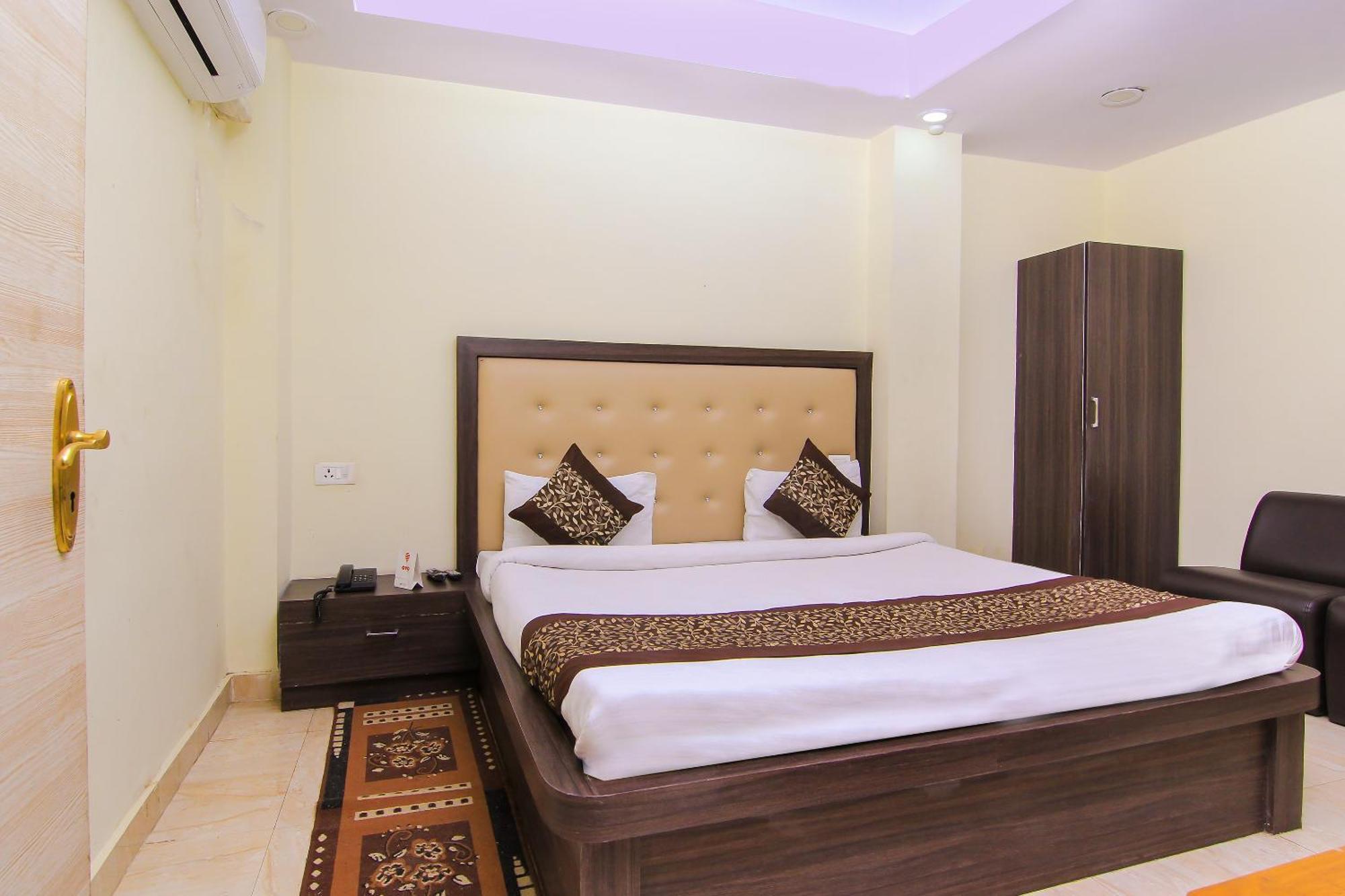 Oyo Flagship Hotel Cz Near Phoenix United Lucknow Exterior foto
